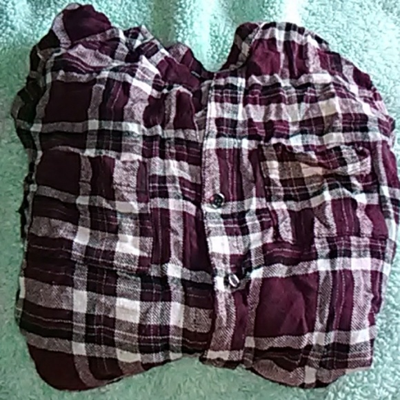 💙 Vanity Flannel 💙 - Picture 4 of 4